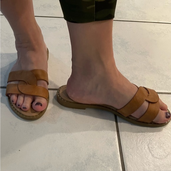 Tan slides - Picture 2 of 2